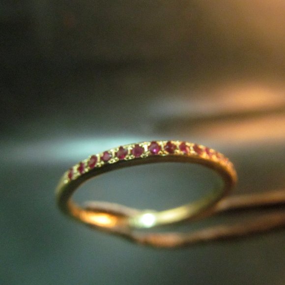 Ruby ring. 14K yellow gold ring set with 15 Ruby. - Picture 4 of 15
